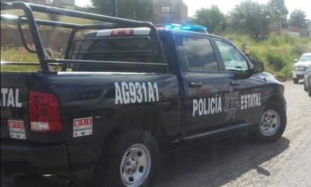 AUXILIAN ELEMENTOS DE LA POLICÍA ESTATAL A MUJER AFECTADA DE VIOLENCIA INTRAFAMLIAR