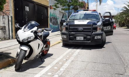 ELEMENTOS DE LA POLICÍA ESTATAL ASEGURARON UNA MOTOCICLETA CON ALTERACIONES EN EL NÚMERO DE SERIE