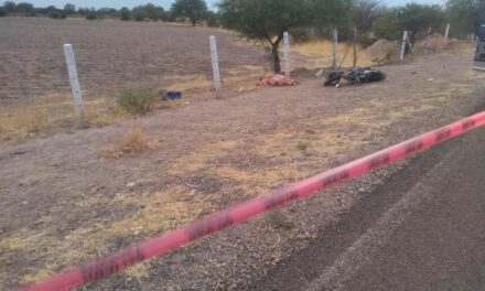 ¡Accidente de motocicleta en Aguascalientes dejó a una joven zacatecana muerta y a su hermana lesionada!
