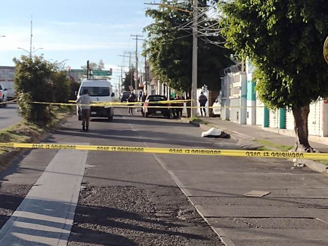 ¡En Aguascalientes hombre murió tras caer de un camión urbano!