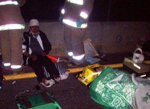 FOTO2-EN ESPERA DE SER TRASLADADOA UN NOSOCOMIO LOSLESIONADOS