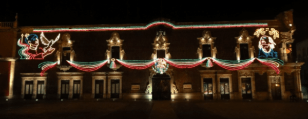 Gasto gobierno casi 300 mil pesos en noche mexicana